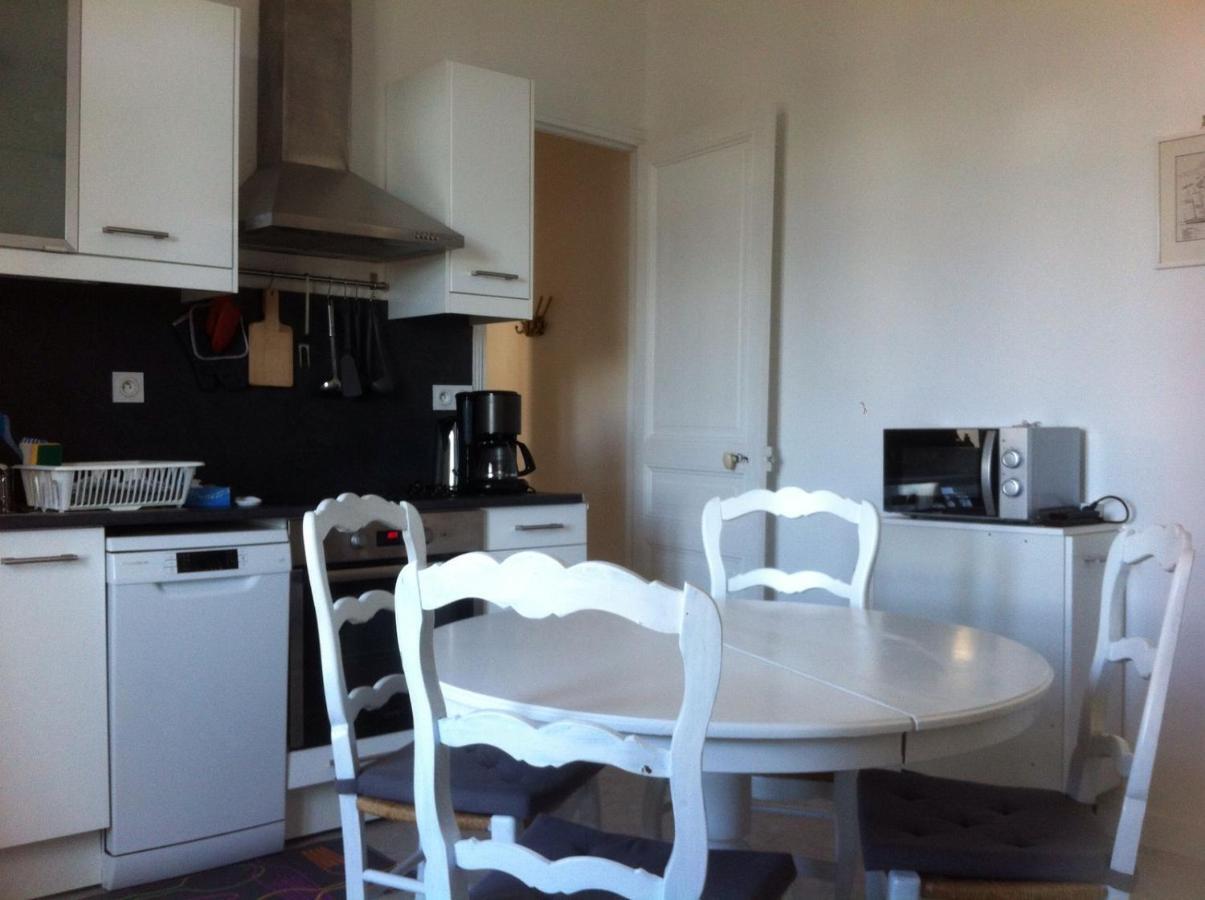 Au Coeur De Bourg... Apartment Saint-Lunaire Ngoại thất bức ảnh